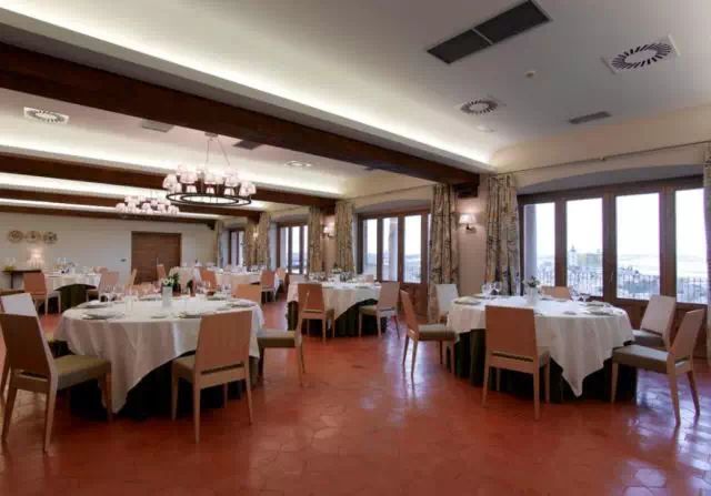 西班牙宫殿风景酒店,亚洲唯一的城堡酒店