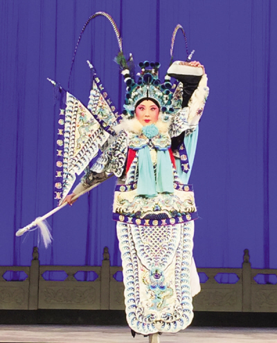 美丽温馨的侠女故事《铁弓缘》演绎儿女情长，悲欢离合，铁血柔情