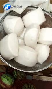 馒头泡水变成海绵是真的吗,馒头泡水后变成海绵了