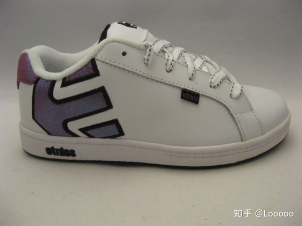 滑板鞋有什么特性,滑板鞋最火的是哪一款