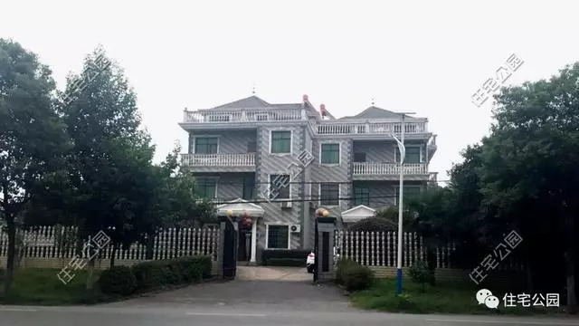 最新农村自建房效果图带地下室,农村一层自建房带地下室效果图