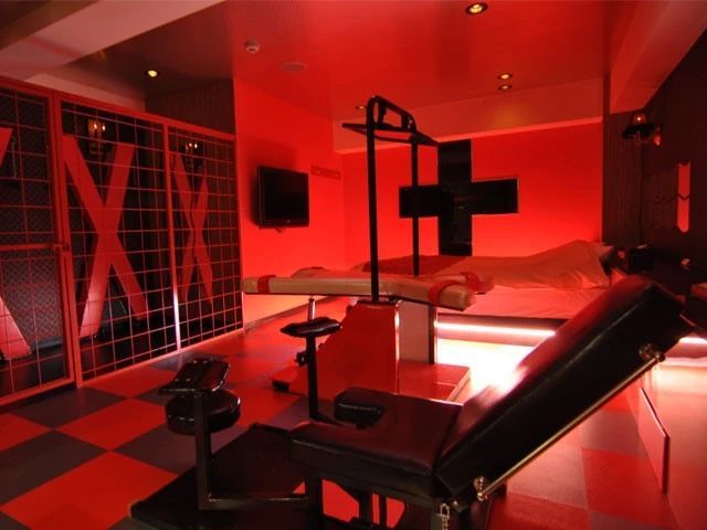 带你走进日本酒店,探访日本废弃的情侣酒店