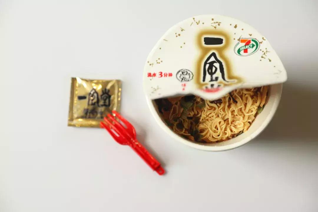 白象蟹黄拌面杯面方便面,十种方便面测评