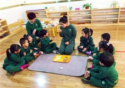 金宝贝校服,某学校校服惹争议