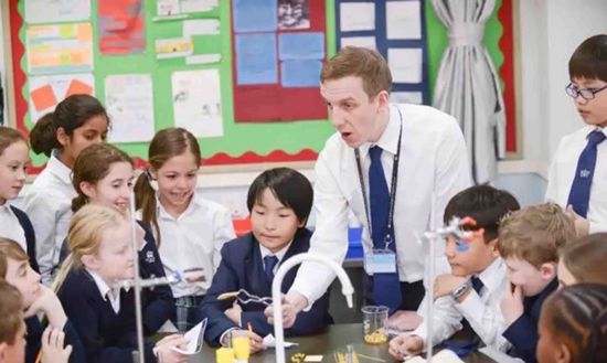 金宝贝校服,某学校校服惹争议