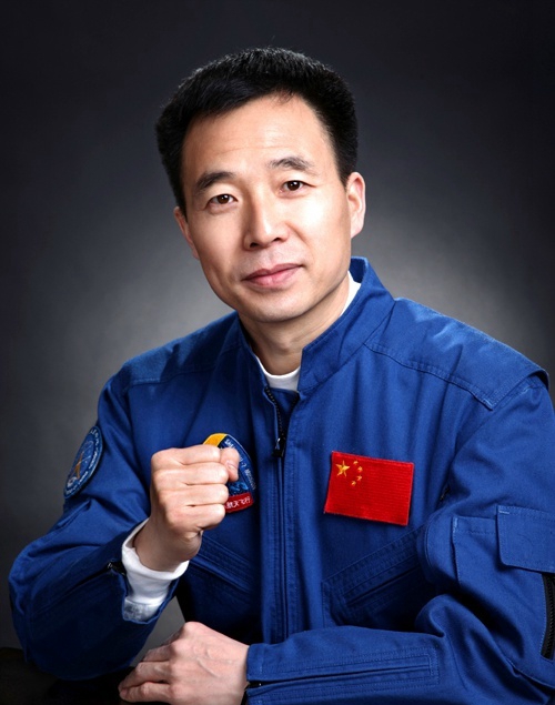 航天员景海鹏陈冬受命出征,特级航天员景海鹏