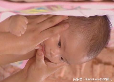 新生儿睡眠昼夜颠倒，教你3种应对方法