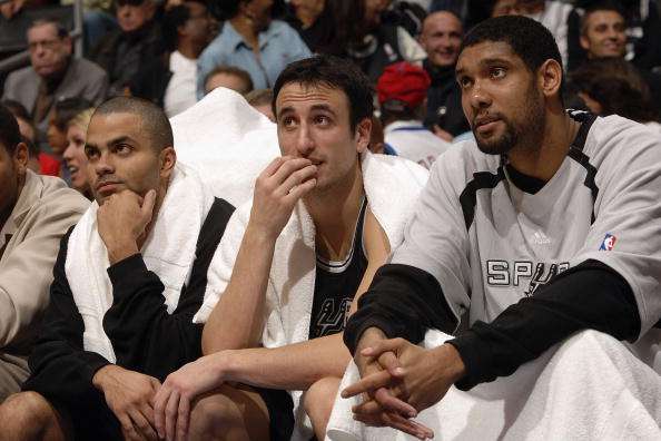 吉诺比利退役帕克加入黄蜂,帕克在吉诺比利名人堂讲话