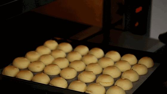 解放碑鲍师傅小贝,鲍师傅肉松小贝解放碑店