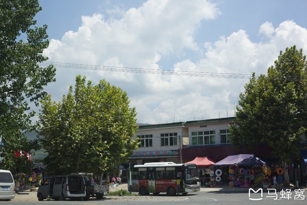 六小爷,六小爷唱的歌