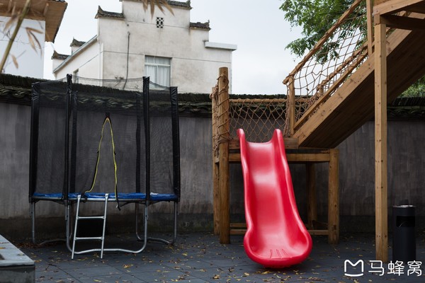 六小爷,六小爷唱的歌