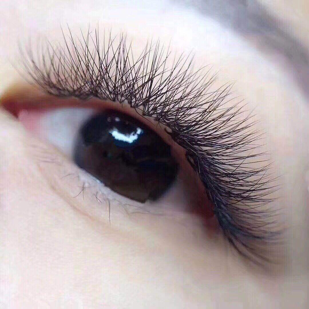 嫁接睫毛哪种睫毛自然好看又持久,修补嫁接睫毛