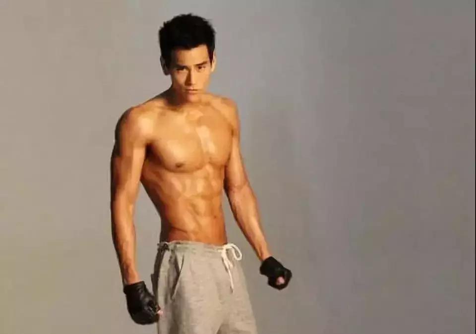 鹿晗散打,鹿晗被嘲笑没有阳刚之气