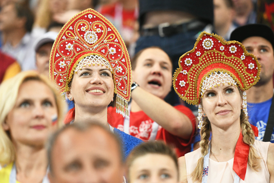 世界杯带火俄传统民族头饰科科什尼克长这样