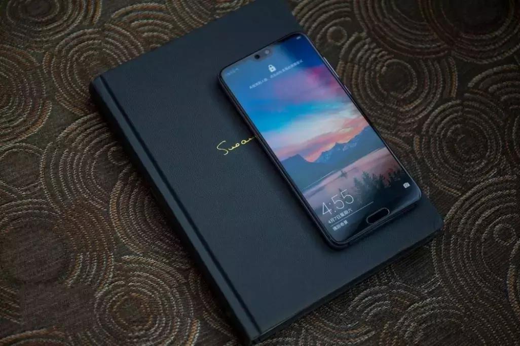 手机明明是4g网满格为什么网速慢,手机打电话4g网络变成3g网络