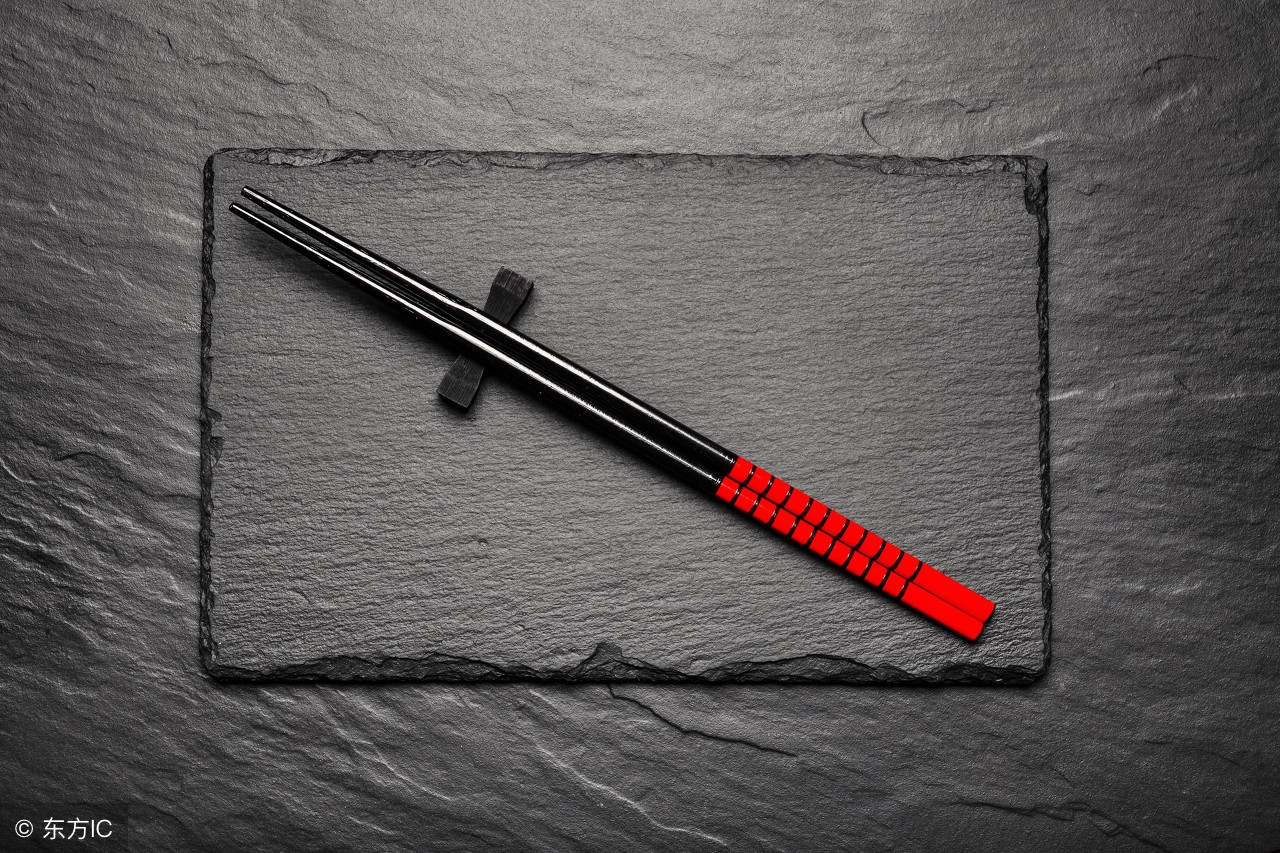 筷子选择什么样的材质更易于健康,家里使用哪种材质的筷子最健康