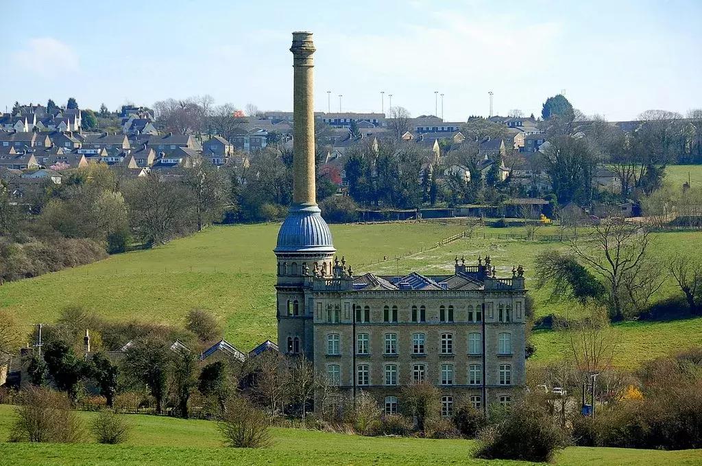 为什么英国人喜欢旅游呢,英国人喜欢去哪度假