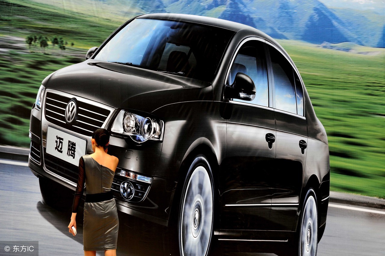 13年迈腾1.8t豪华版现在值得买吗,17年迈腾1.8t豪华版二手车多少钱