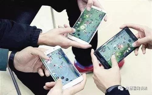 历时八年，从新奇到从式微再到扎堆，大屏手机的逆袭之路靠啥？