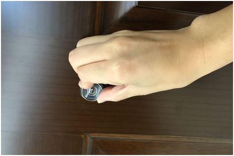 防盗猫眼是怎么做的,防盗门可视猫眼如何安装