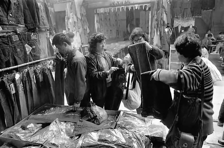 石狮一布服装,石狮服装一件代发