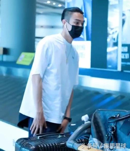 傅恒死后许凯哭的视频,许凯和傅恒结局