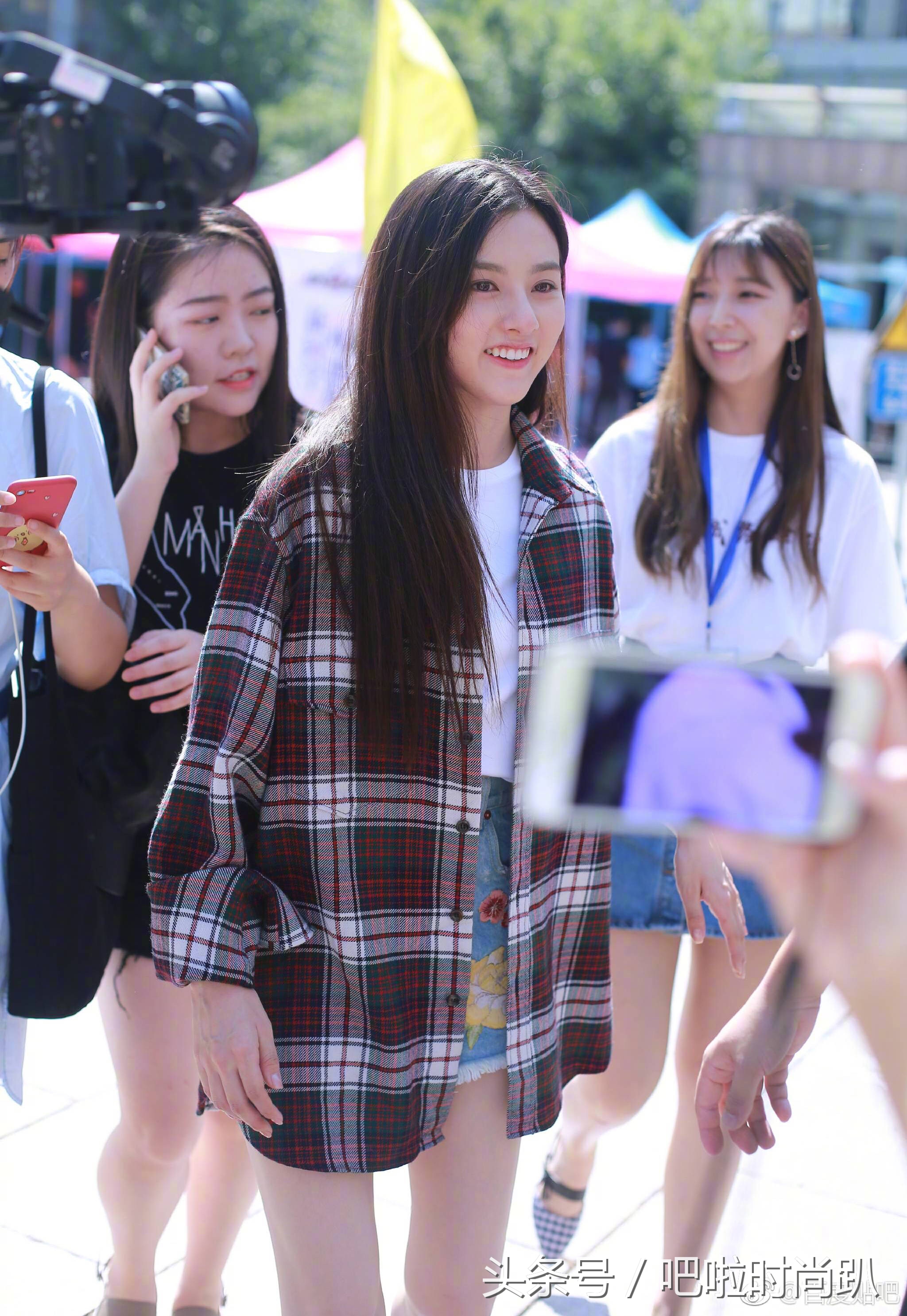 宋祖儿四小花之一,宋祖儿李兰迪是一个学校的吗