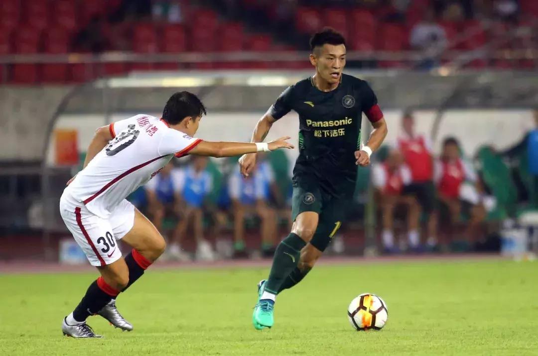 绿城足球陈柏良,国青男排陈柏良