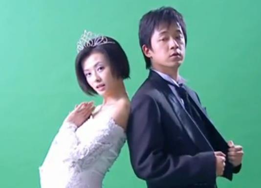 本是清纯女星却吸毒入狱，因小男友嫌“老”而整容直播时落泪！