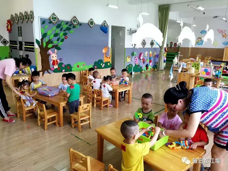 九月，我们开学啦！把天府故事读给世界听……