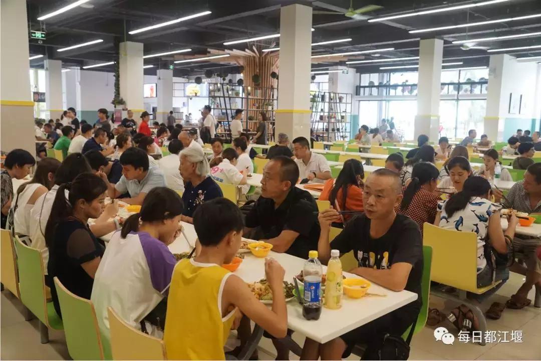 九月，我们开学啦！把天府故事读给世界听……