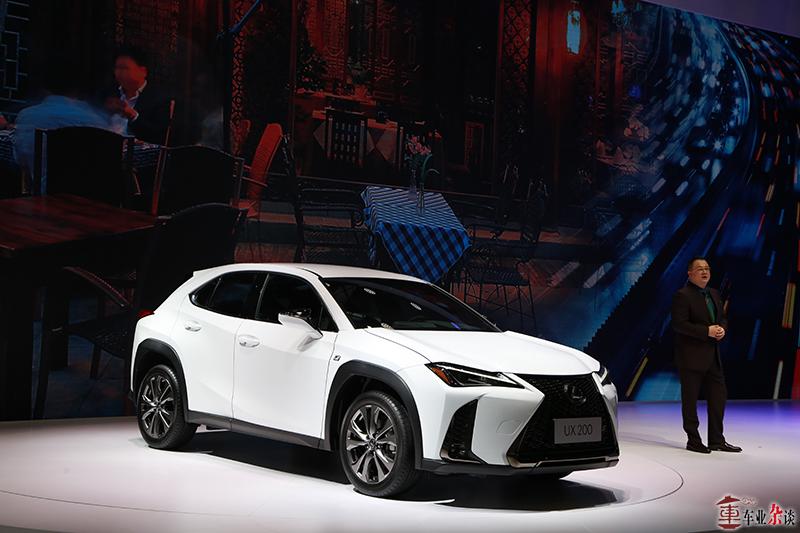 新款雷克萨斯ux起售价,雷克萨斯ux凭什么叫紧凑型suv