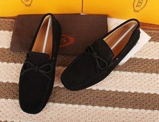 开车的时候千万不能穿这些鞋,这3种鞋子切记不要穿