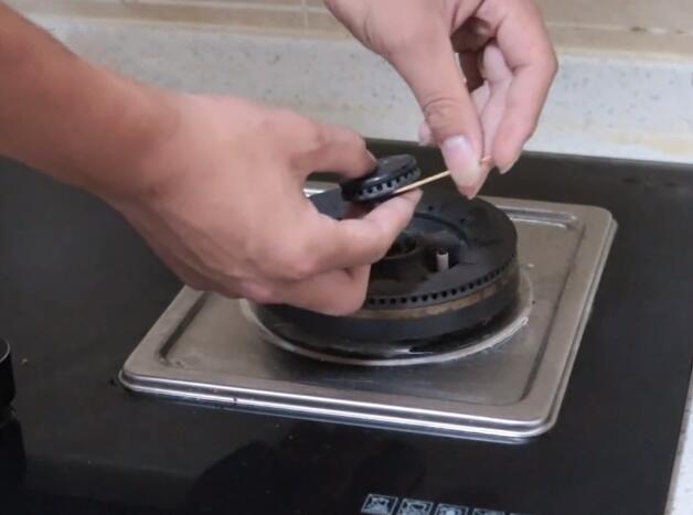 燃气灶火苗小,燃气灶小火节省燃气吗