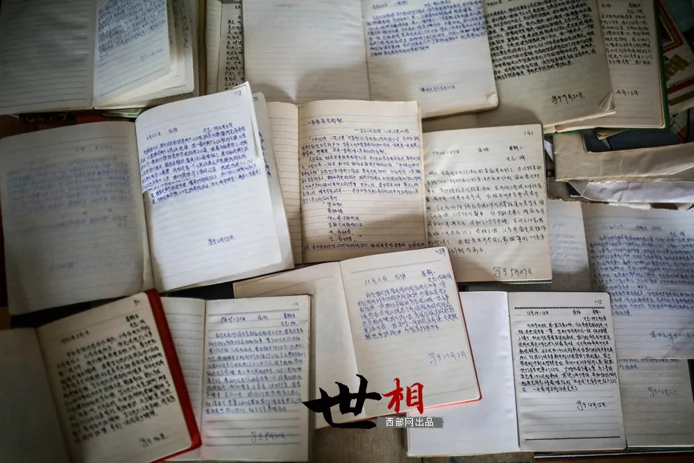 32年迎来送往，3000张站台票是他看世界的方式