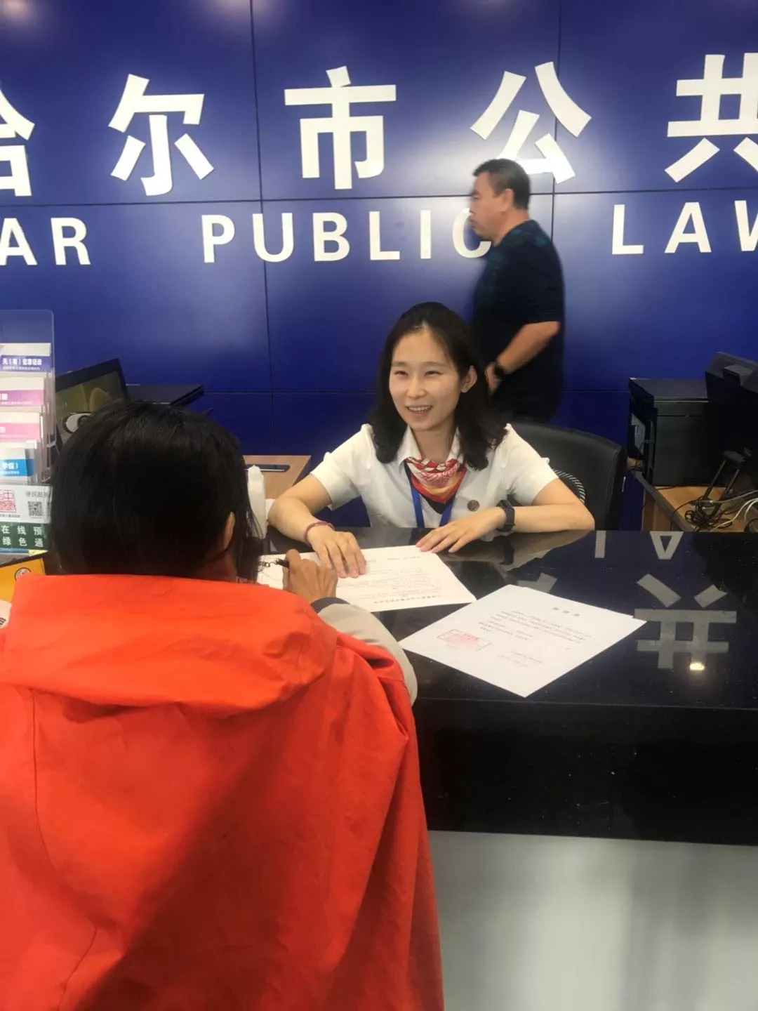 「以案释法」着急卖房真发愁公证处来解烦忧