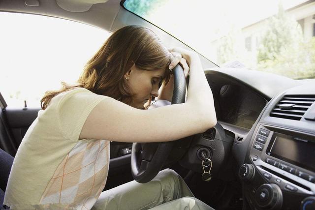 英菲尼迪qx50加好油车内有汽油味,众泰t600车内汽油味大是怎么回事