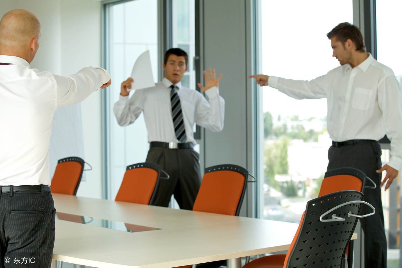 职场中，站错队后很难补救，从这几点入手还有机会翻盘