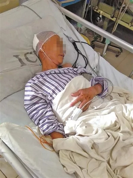 医院看病倒贴钱,住院医院多收的费用骗保归哪里管