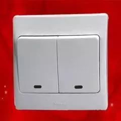 异地双控开关接法,异地双控开关只多一根线