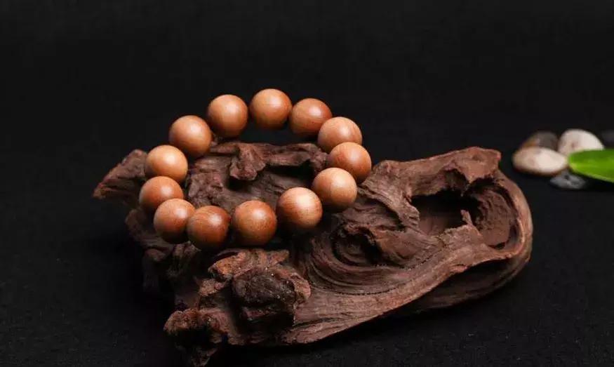 沉檀龙麝四大名香的功效,4大名香沉檀龙麝分别是什么