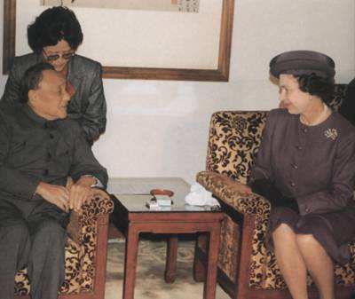 *小平邓**会见希思：1997年不收回香港，我就是李鸿章