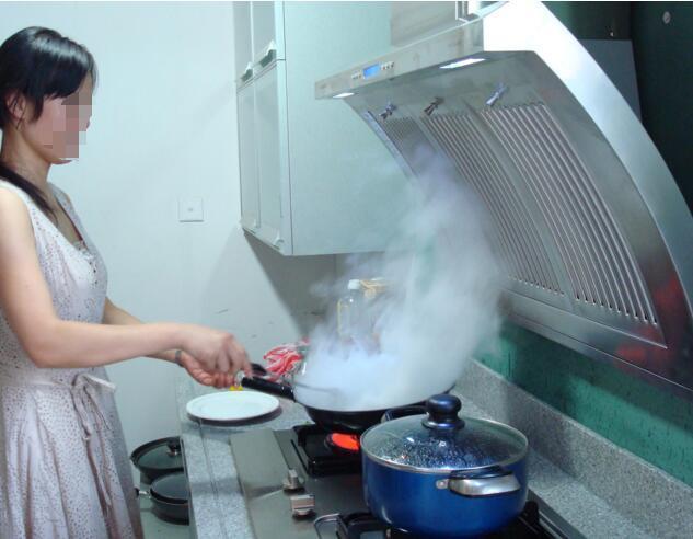 一个家庭用什么燃气灶最好,家用的燃气灶哪种最实用最安全