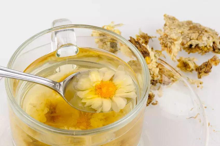 宝宝痱子和湿疹怎么区别,新生儿湿疹和痱子有什么区别