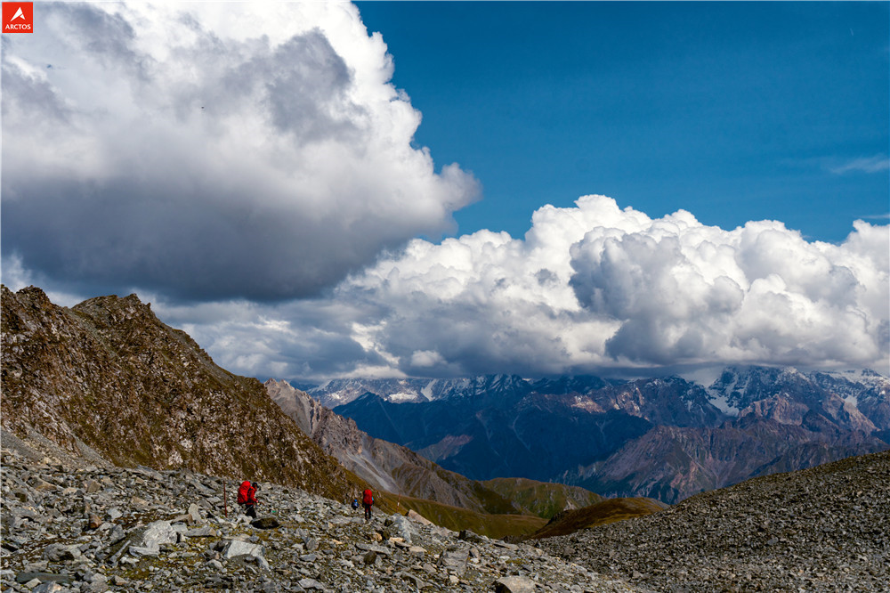 一次偶然，铸就永恒，十年驴龄的他“长存”于此-乌孙驴行记