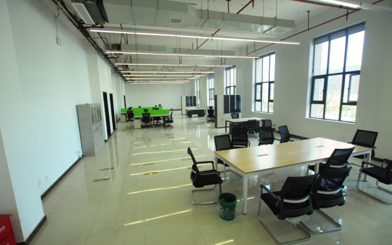 多图！电子科大宜宾研究院开学啦，上千名新生……