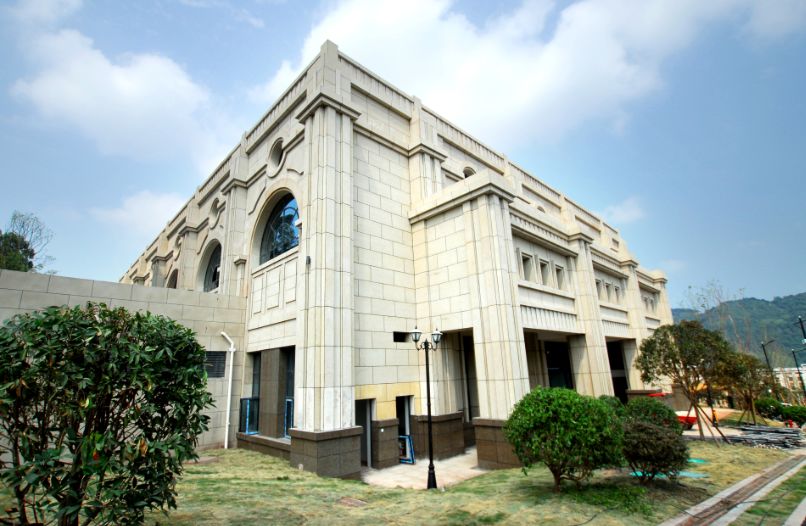 多图！电子科大宜宾研究院开学啦，上千名新生……