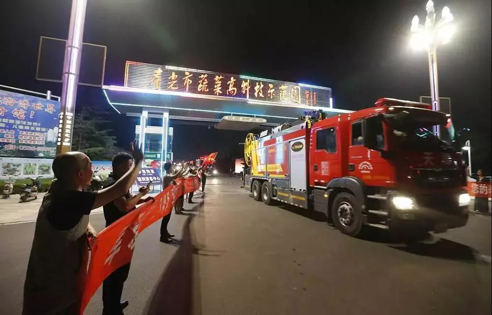 天津遛狗不牵绳处罚标准,小区遛狗不拴绳被撞谁的责任