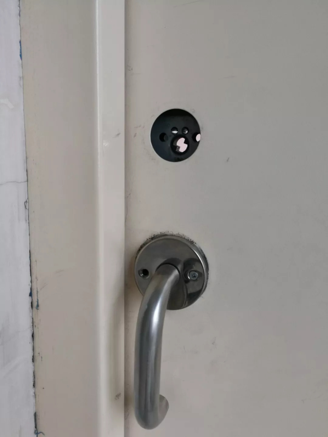 高层消防通道被占用物业担责吗,高层都有消防连廊怎么办