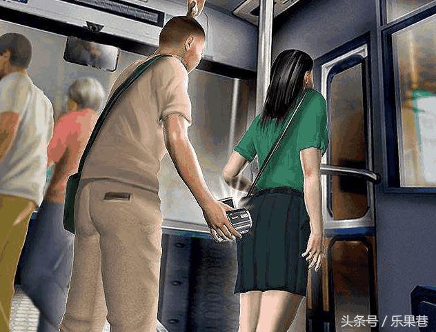 男子地铁偷拍被当场抓获案例,北京男子偷进女厕所被捉怎么处罚